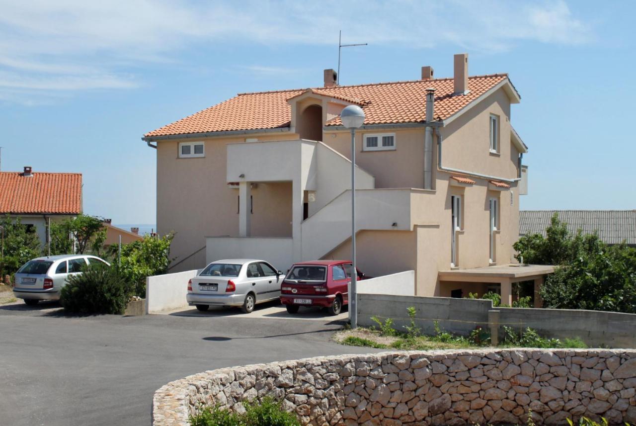 Rooms With A Parking Space Krk - 13553 Vrh  Dış mekan fotoğraf