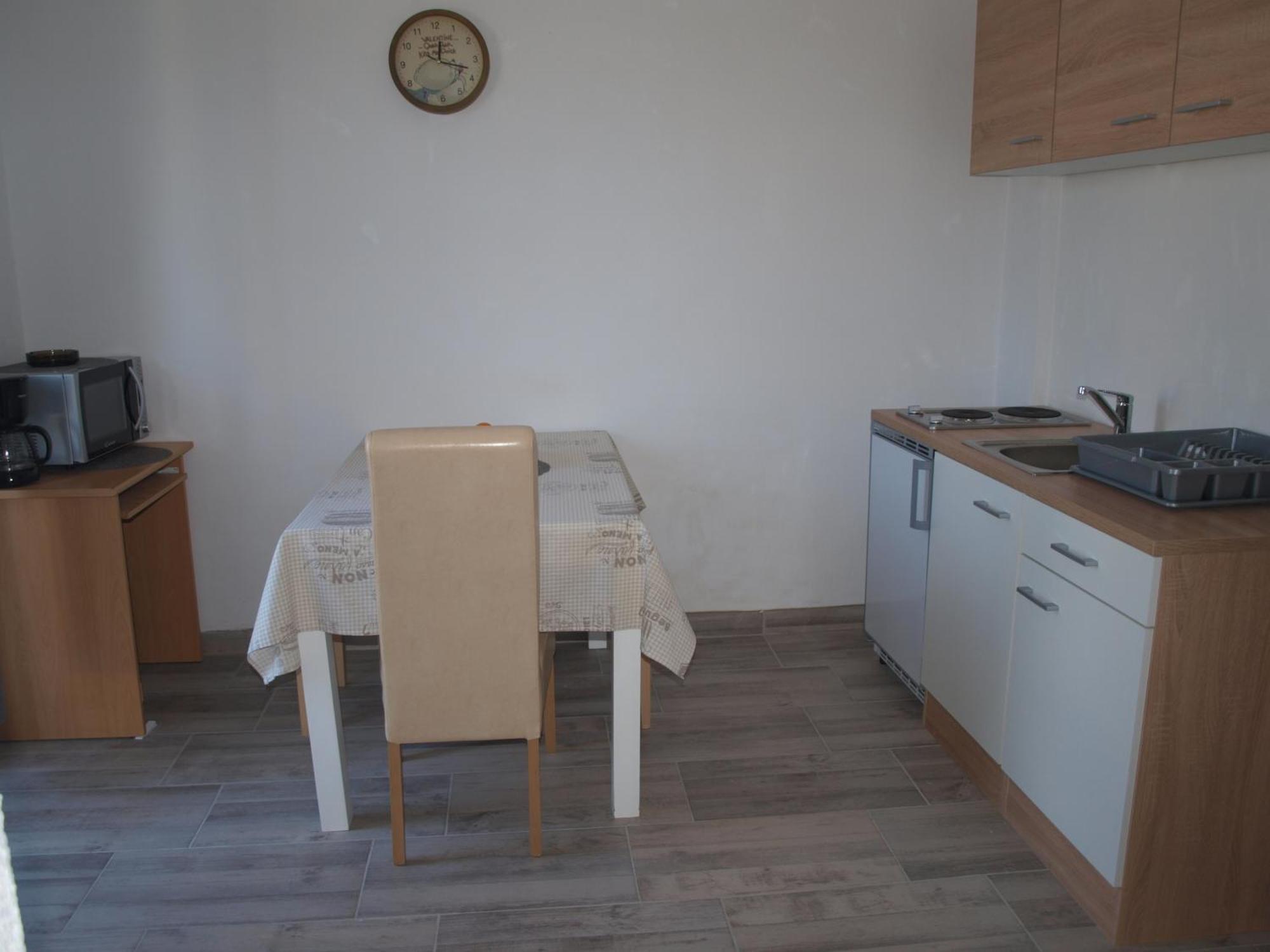 Rooms With A Parking Space Krk - 13553 Vrh  Dış mekan fotoğraf